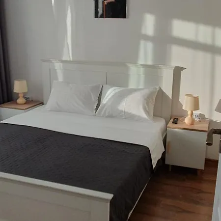 Maison H Apartment